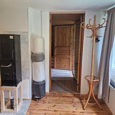 Nyaraló At A Traditional Finnish *